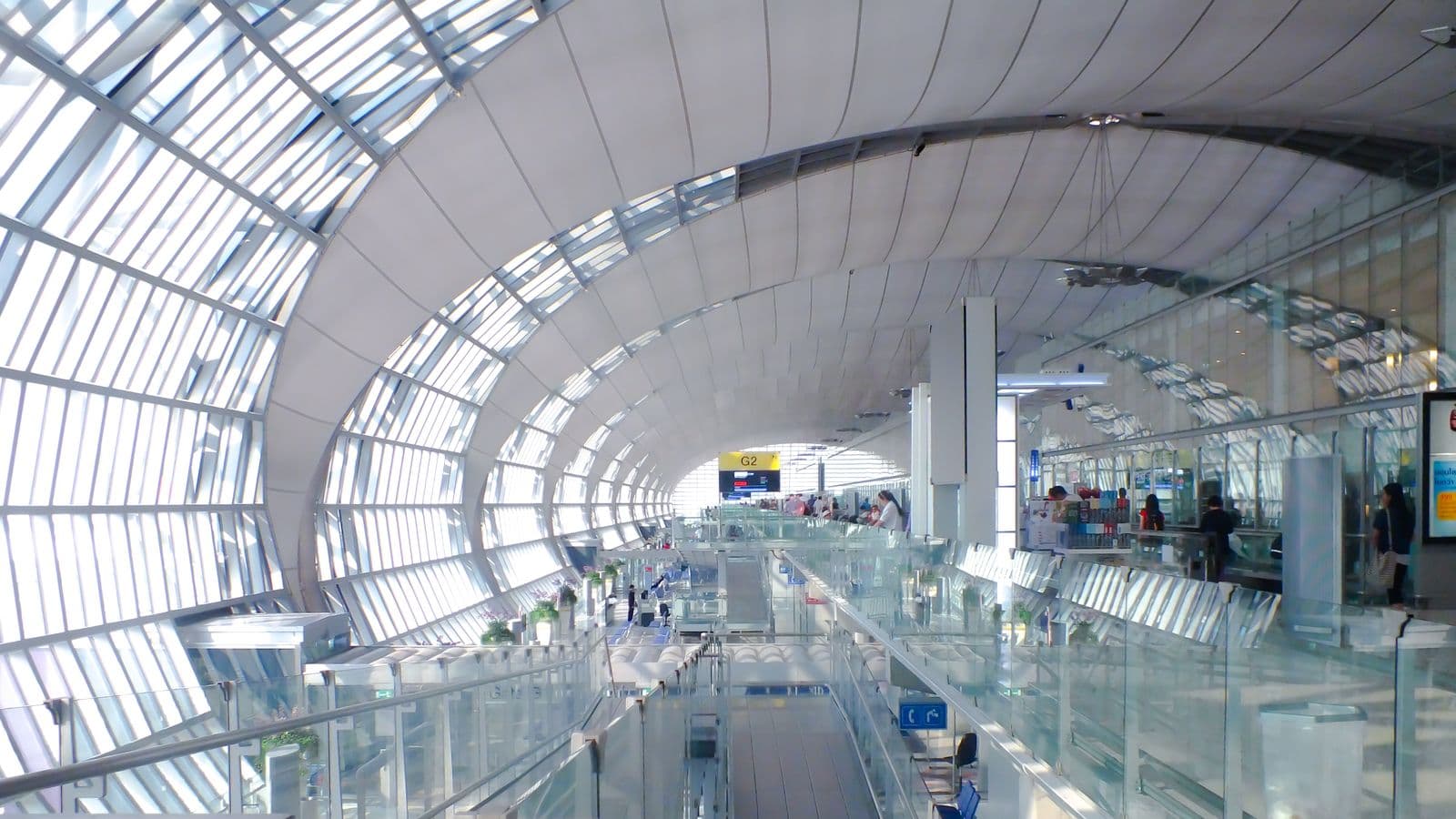 Landing at DXB: The Honest Airport-to-Apartment Guide (2026)